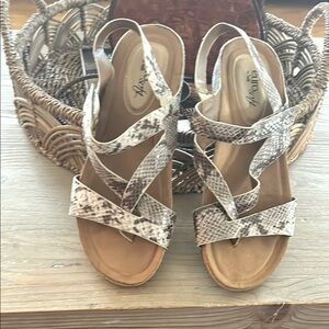 Euro Soft by Sofft “Snakeskin “ print sandals. Ladies 9. 
Good condition.